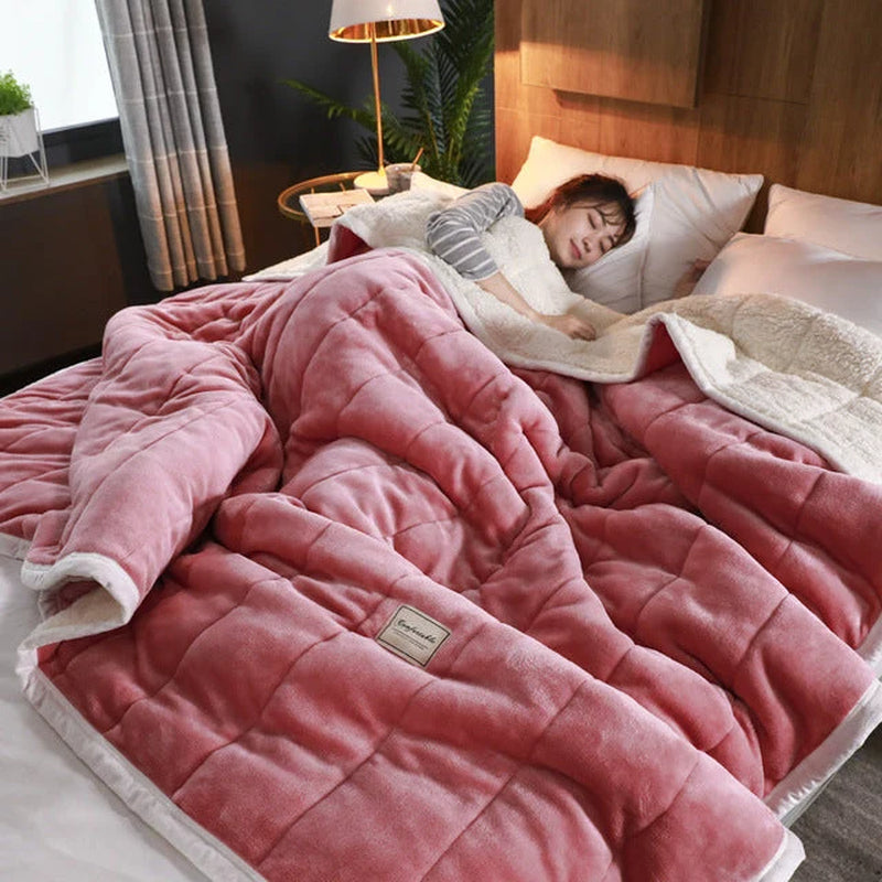 Fleece Blanket – Soft Warmth with Premium Flannel Fabric & Elegant Design