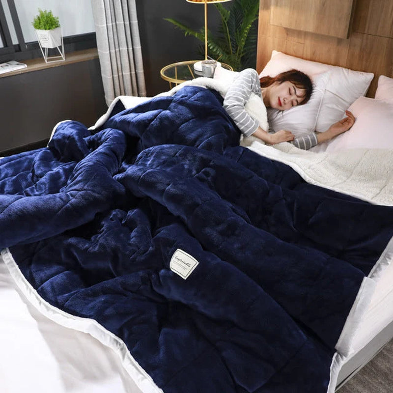 Fleece Blanket – Soft Warmth with Premium Flannel Fabric & Elegant Design